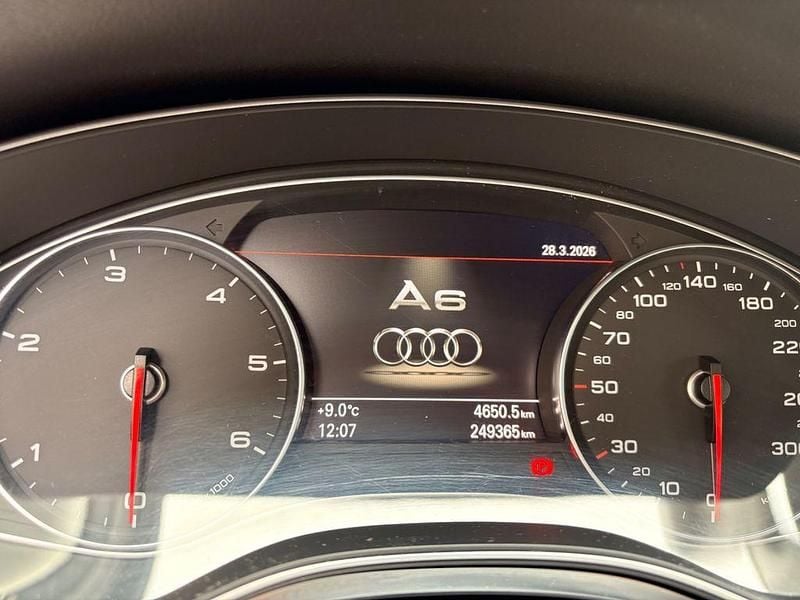 Gebraucht Audi A6 177 PS (130 kW) 2013 Schwarz Kombi