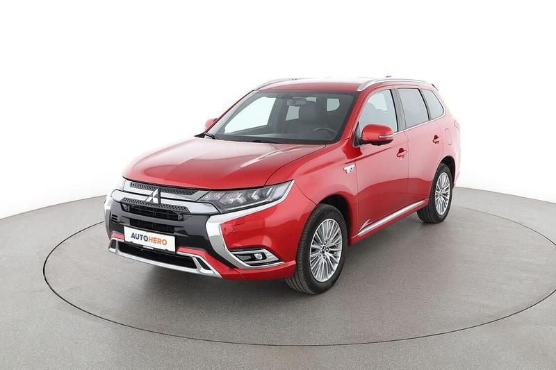 Rot Gebraucht 2019 Mitsubishi Outlander Edition SUV | 17.950 € (Fairer Preis) - Bild 1/3