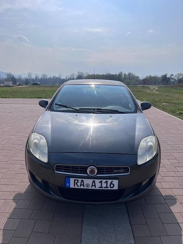 Gebraucht Fiat Bravo Dynamic 120 PS (88 kW) 2007 Grau Kleinwagen