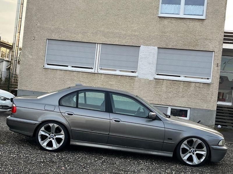 Gebraucht BMW 525 Performance 192 PS (141 kW) 2002 Grau Limousine