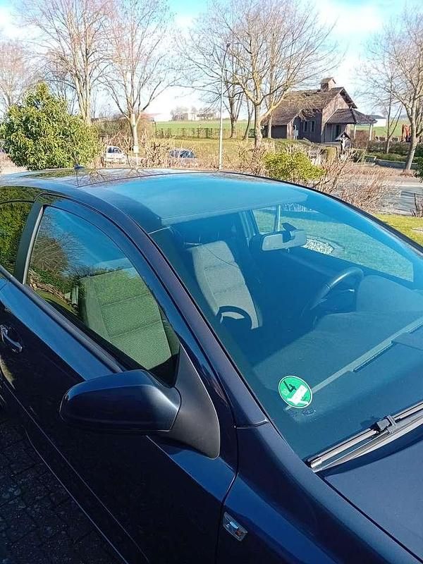 Gebraucht Opel Astra 116 PS (85 kW) 2008 Coupé