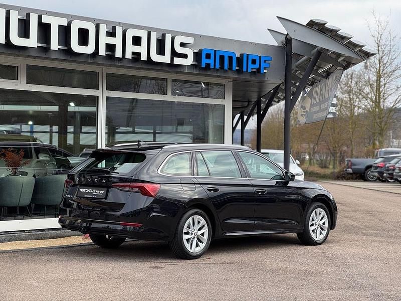 Second-hand Skoda Octavia Style 150 CP (110 kW) 2022 Negru Berlinǎ