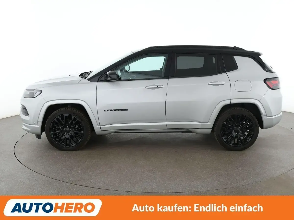 Gebraucht Jeep Compass 241 PS (177 kW) 2022 Silber SUV