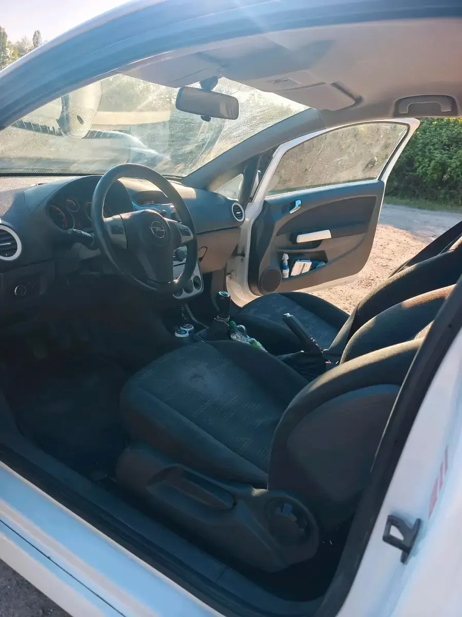 Gebraucht Opel Corsa OPC 68 PS (50 kW) 2012 Weiß Kleinwagen