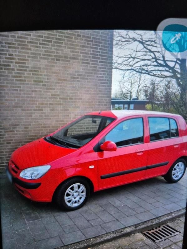 Gebraucht Hyundai Getz 97 PS (71 kW) 2009 Rot Kleinwagen