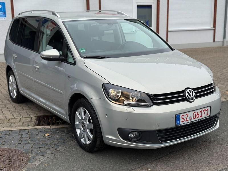 Gold Gebraucht 2015 VW Touran Cup Van / Kleinbus | 13.900 € (Superpreis) - Bild 1/4