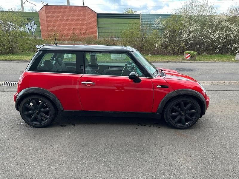 Second-hand Mini Cooper 115 CP (84 kW) 2002 Roșu Hatchback