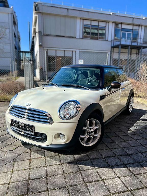 Gebraucht Mini Cooper 122 PS (89 kW) 2012 Weiß Kleinwagen