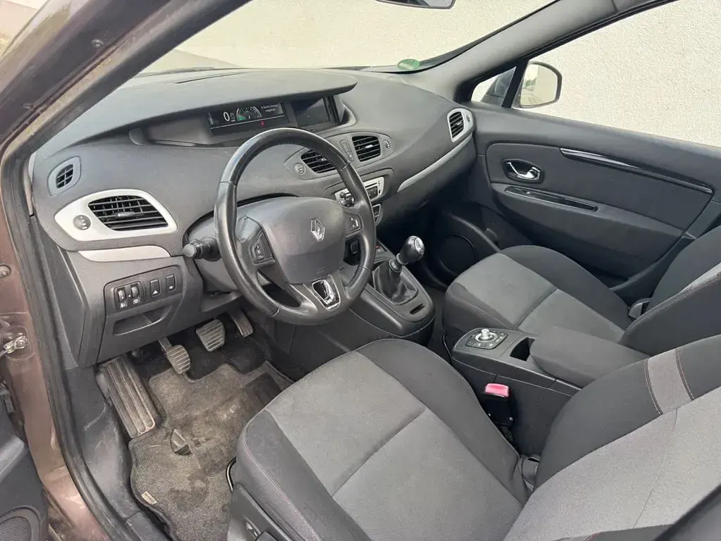 Gebraucht Renault Scénic III Initiale Paris 110 PS (80 kW) 2014 Braun Limousine