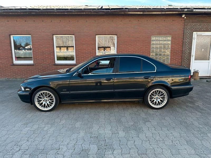 Gebraucht BMW 523 170 PS (125 kW) 1998 Schwarz Limousine
