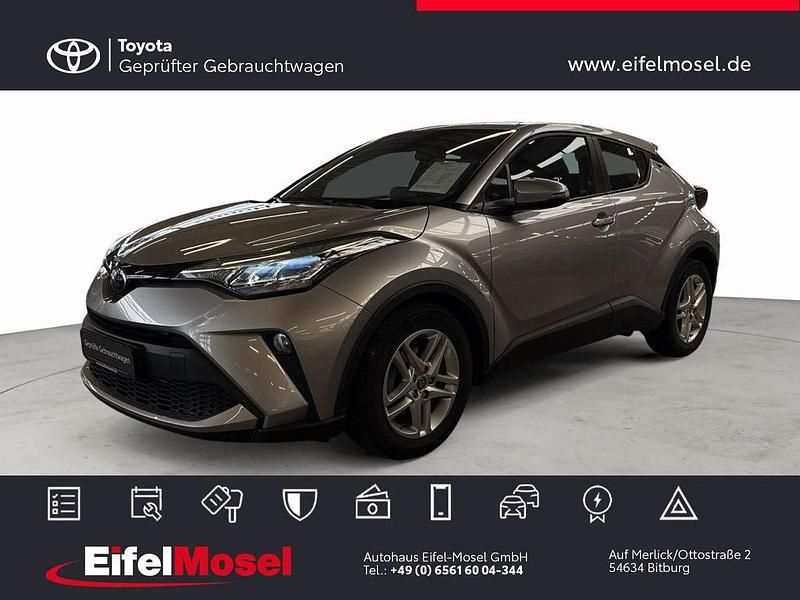 Shimmeringsilber metallic Gebraucht 2023 Toyota C-HR Basis SUV | 22.890 € - Bild 1/4
