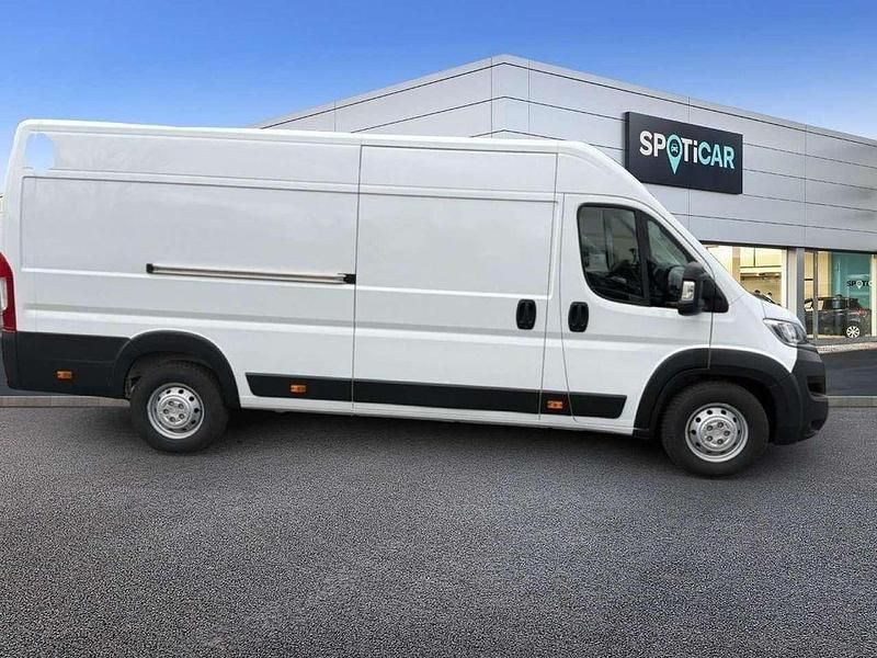 Gebraucht Opel Movano 165 PS (121 kW) 2024 Cassablanca weiss Van