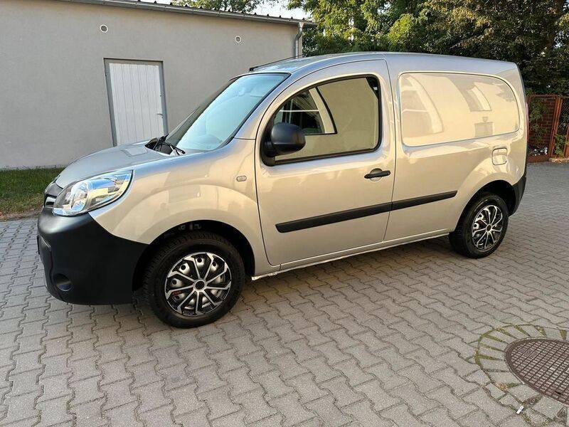 Grau Gebraucht 2019 Renault Kangoo Van / Kleinbus | 8.500 € (Guter Preis) - Bild 1/4