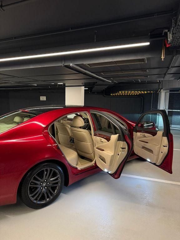 Rot Gebraucht 2010 Lexus LS460 Limousine | 24.000 € - Bild 1/4