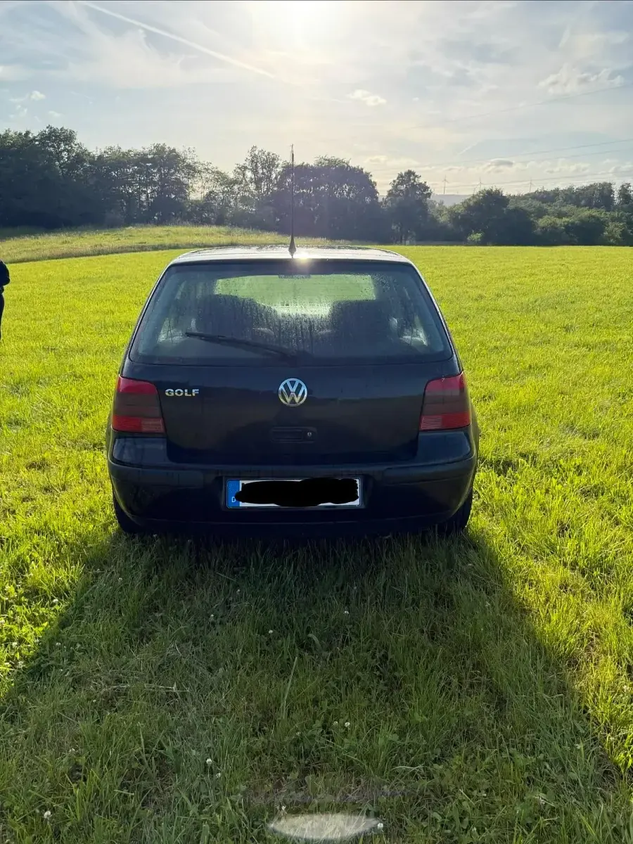 Gebraucht VW Golf IV 75 PS (55 kW) 2004 Schwarz Kleinwagen