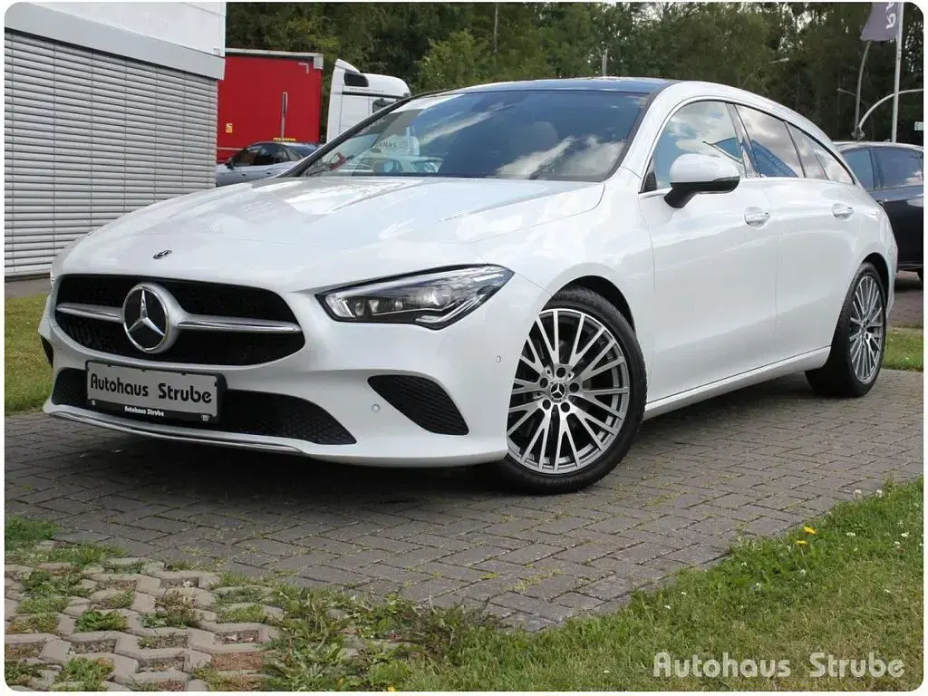 Gebraucht Mercedes CLA220 Shooting Brake Progressive 190 PS (139 kW) 2019 Weiß Kombi