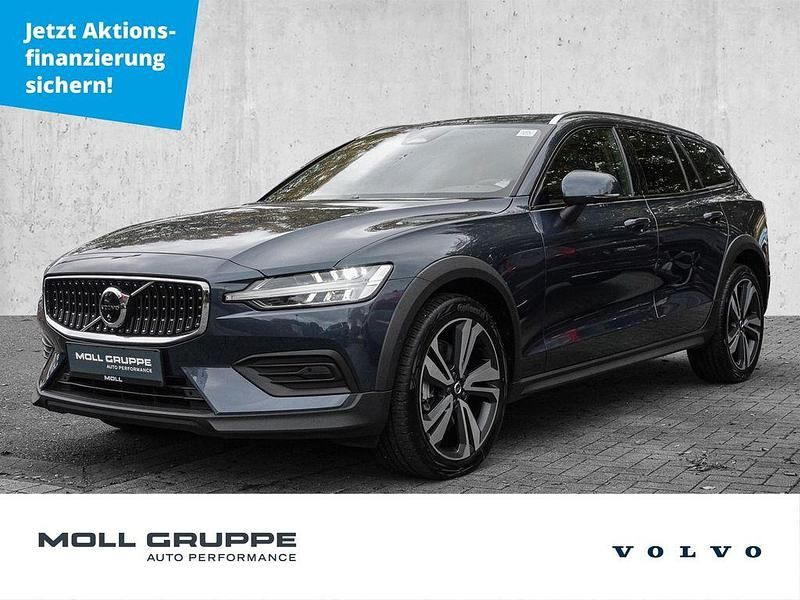 Blau Gebraucht 2023 Volvo V60 CC Plus Kombi | 38.850 € (Fairer Preis) - Bild 1/4