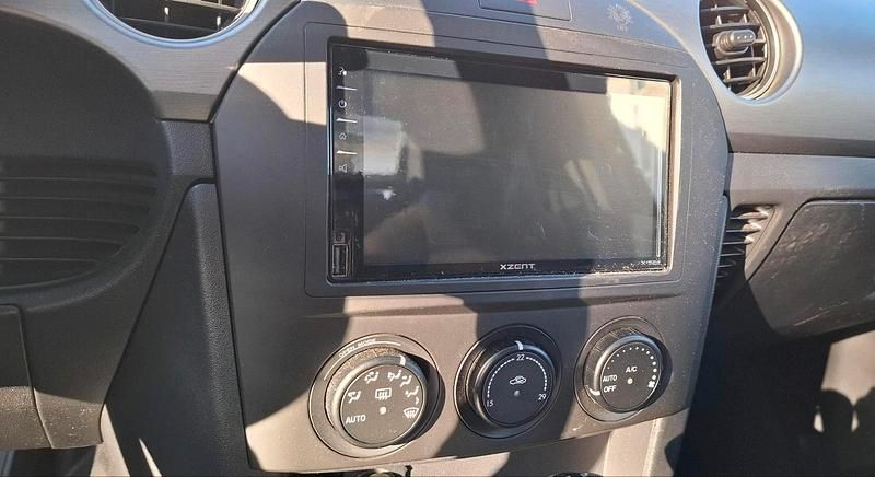 Second-hand Mazda MX5 126 CP (92 kW) 2006 Gri Cabrio