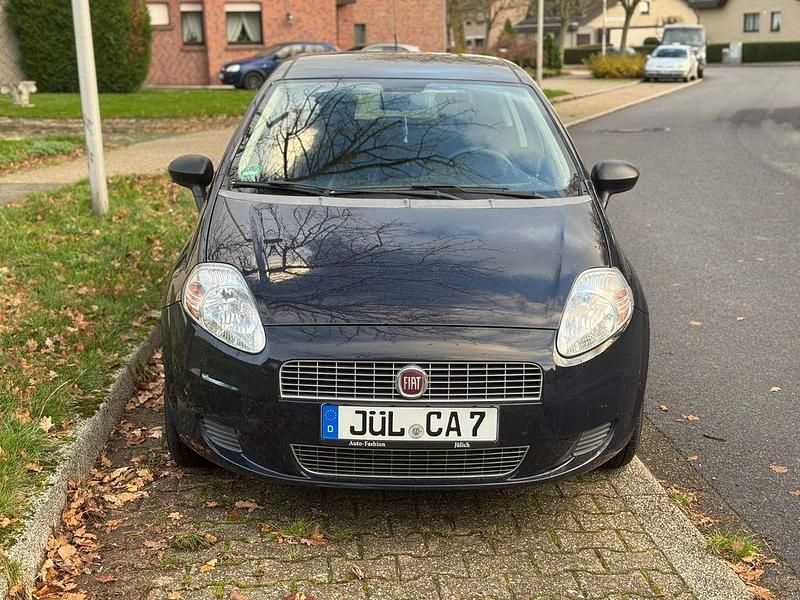 Gebraucht Fiat Punto Active 65 PS (47 kW) 2009 Blau Kleinwagen