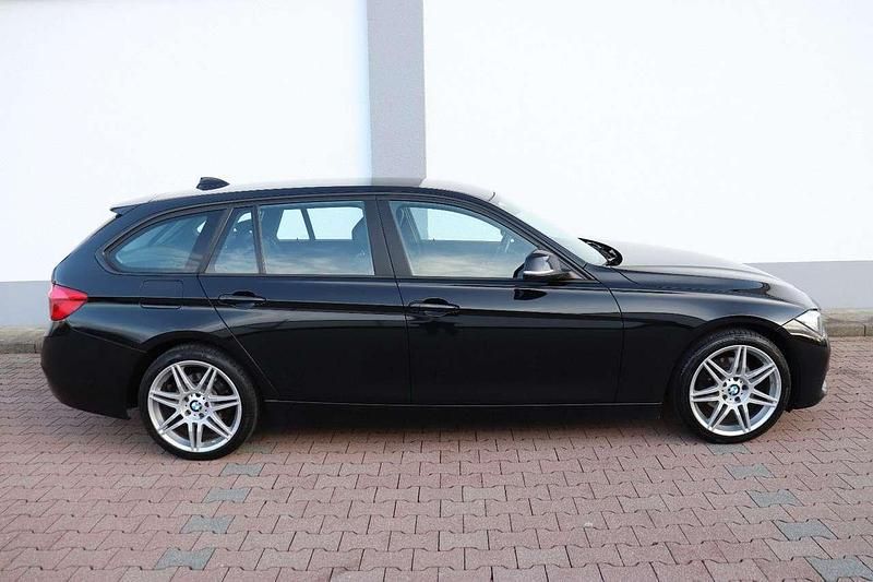 Gebraucht BMW 318 150 PS (110 kW) 2016 Bmwschwarz ii Kombi