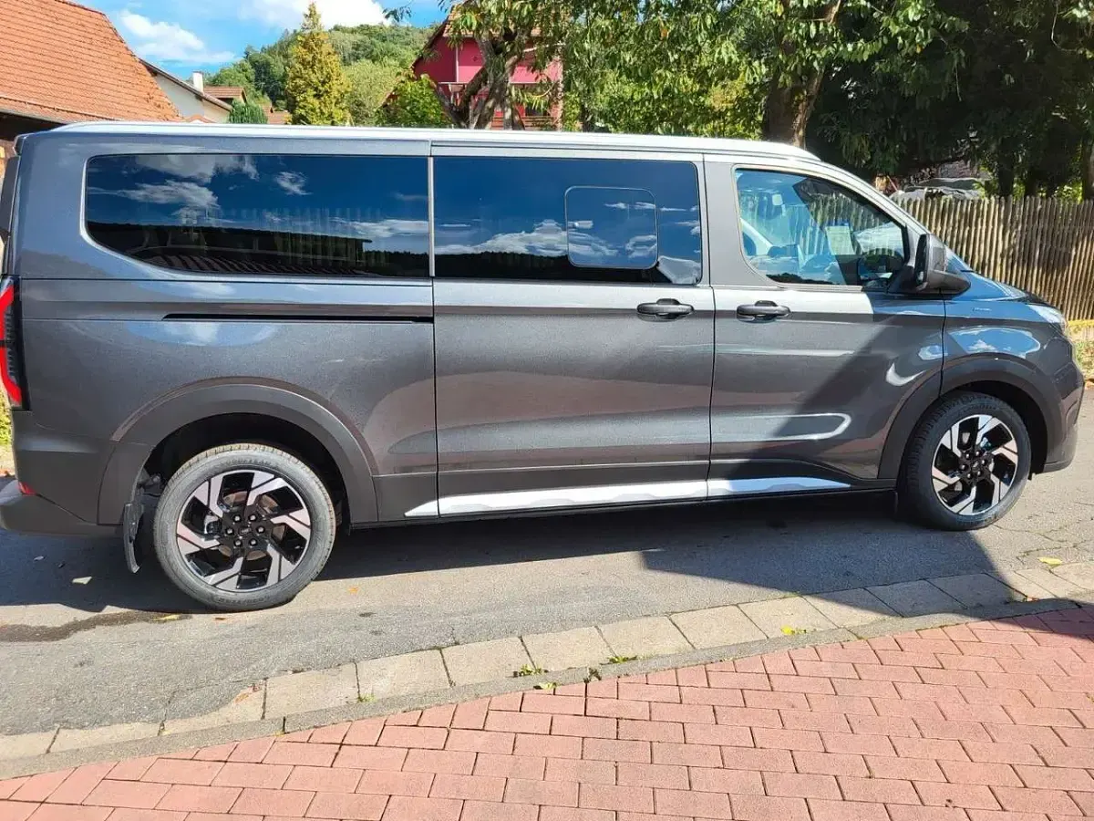 Ny Ford Tourneo Custom Active 170 HK (125 kW) 2025 Grå Van