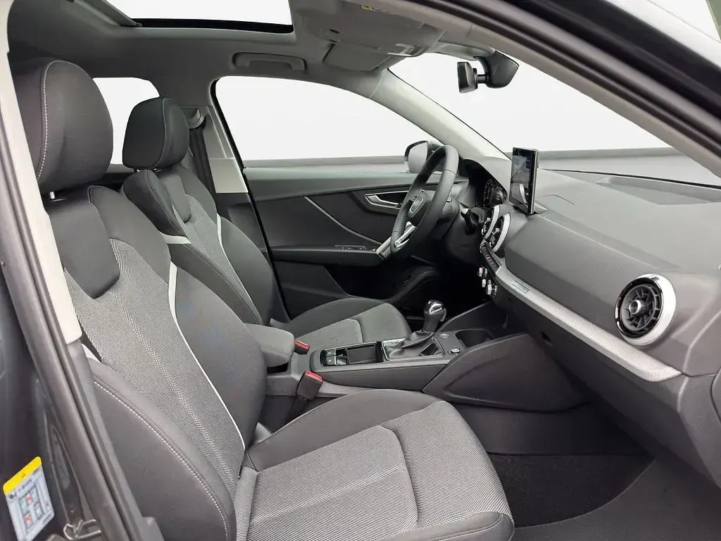 Gebraucht Audi Q2 Advanced Plus 150 PS (110 kW) 2026 Grau SUV