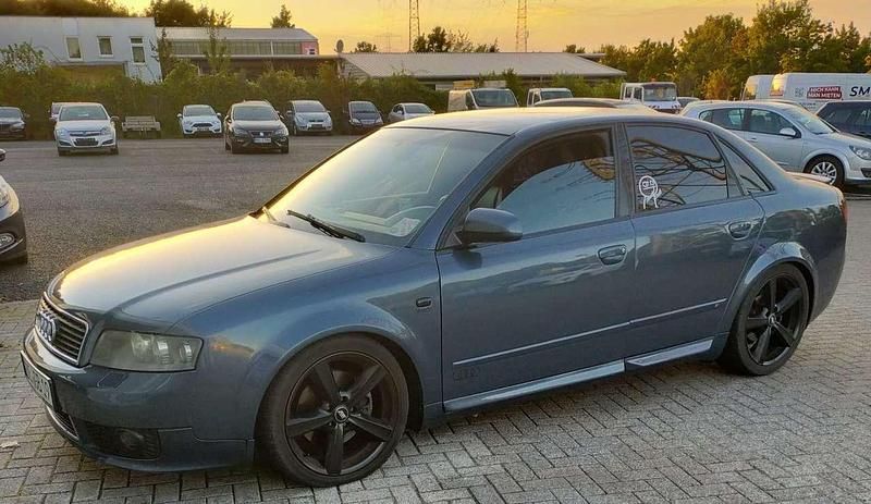 Grau Gebraucht 2007 Audi A4 Limousine | 3.990 € (Guter Preis) - Bild 1/4