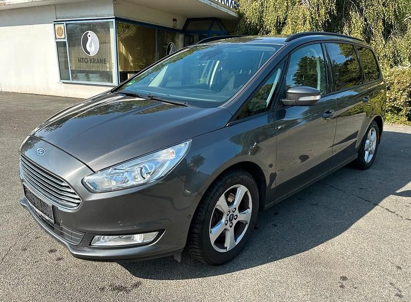 Grau Gebraucht 2016 Ford Galaxy Business Edition Van / Kleinbus | 10.350 € (Fairer Preis) - Bild 1/4