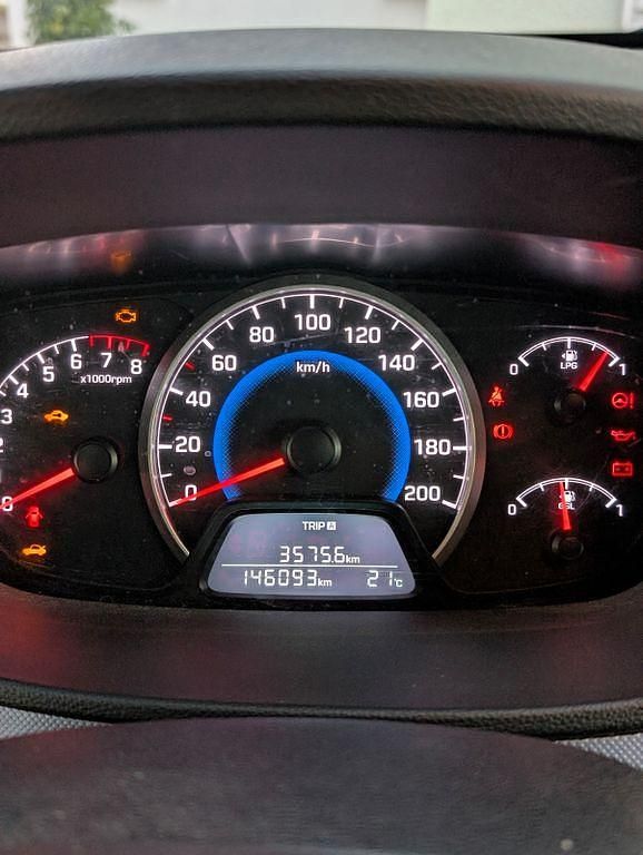 Blau Gebraucht 2016 Hyundai i10 Trend Kleinwagen | 6.200 € (Etwas zu teuer) - Bild 1/4