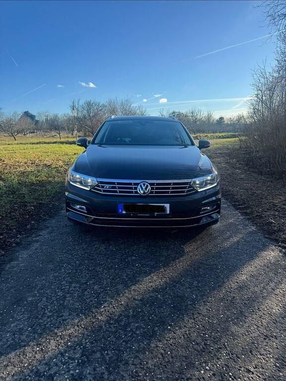 Gebraucht VW Passat Highline 190 PS (139 kW) 2019 Limousine