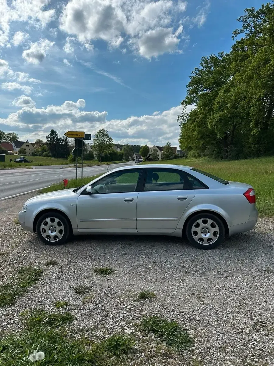 Gebraucht Audi A4 131 PS (96 kW) 2004 Silber Limousine