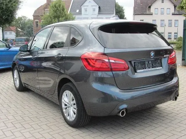 Gebraucht BMW 218 Active Tourer Sport Line 150 PS (110 kW) 2019 Grau Van / Kleinbus