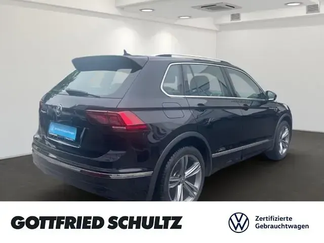 Gebraucht VW Tiguan Highline 150 PS (110 kW) 2020 Schwarz SUV