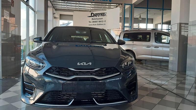 Gebraucht Kia ProCeed GT-Line 160 PS (117 kW) 2023 Grau Kleinwagen
