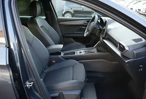 Usata Cupra Leon 150 CV (110 kW) 2024 Grigio Berlina