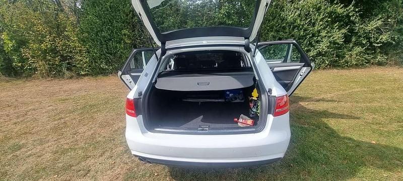 Gebraucht Audi A4 Comfort 150 PS (110 kW) 2015 Weiß Kombi