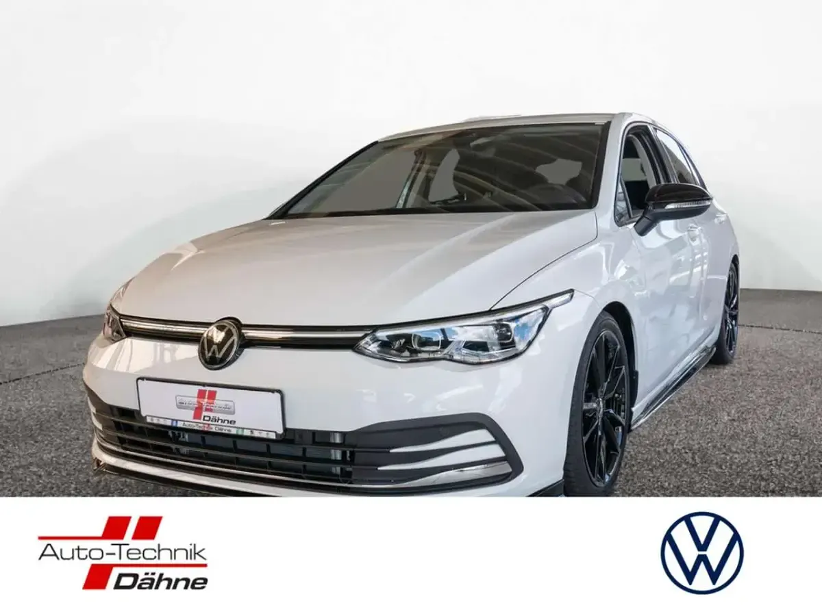 Second-hand VW Golf VIII Active 150 CP (110 kW) 2023 Berlinǎ