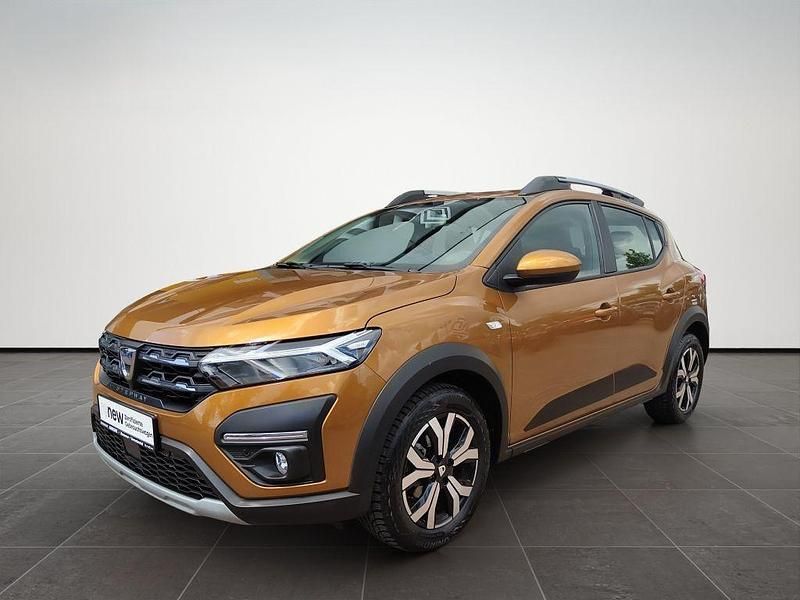 Orange Gebraucht 2021 Dacia Sandero Comfort Kleinwagen | 13.950 € (Fairer Preis) - Bild 1/4