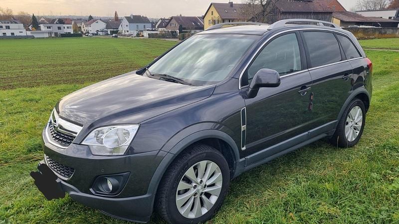 Grau Gebraucht 2015 Opel Antara SUV | 9.990 € (Fairer Preis) - Bild 1/4