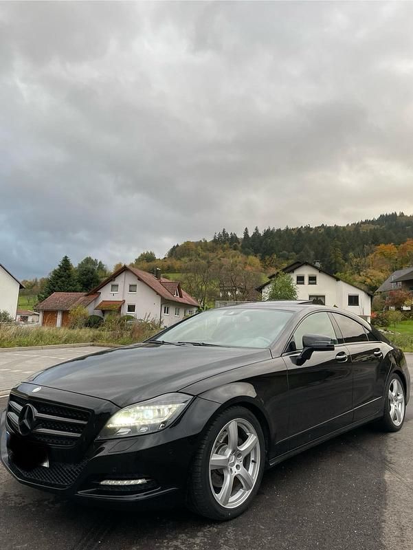 Schwarz Gebraucht 2012 Mercedes CLS350 Limousine | 22.000 € - Bild 1/4