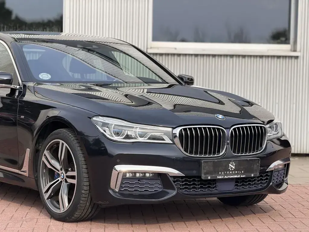 Gebraucht BMW 740 M Sport 320 PS (235 kW) 2017 Blau Limousine