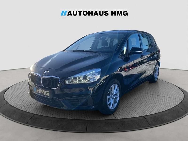 Schwarz ii/bonnet fluid black Gebraucht 2018 BMW 218 Van / Kleinbus | 12.600 € (Fairer Preis) - Bild 1/4