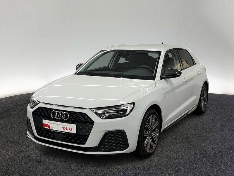Gebraucht Audi A1 95 PS (69 kW) 2025 Gletscherweiß metallic SUV