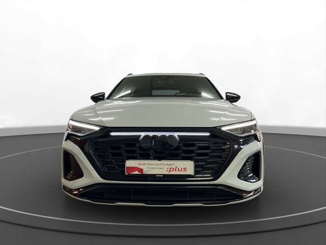 Gebraucht Audi SQ8 e-tron Ambiente 369 kW (503 PS) 2024 Weiß SUV