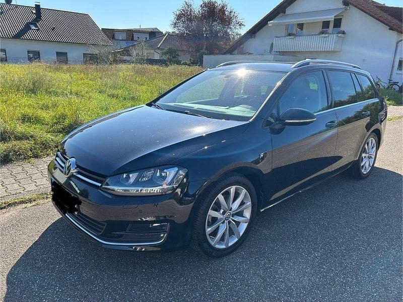 Schwarz Gebraucht 2016 VW Golf VII Highline Kombi | 15.490 € (Teuer) - Bild 1/4