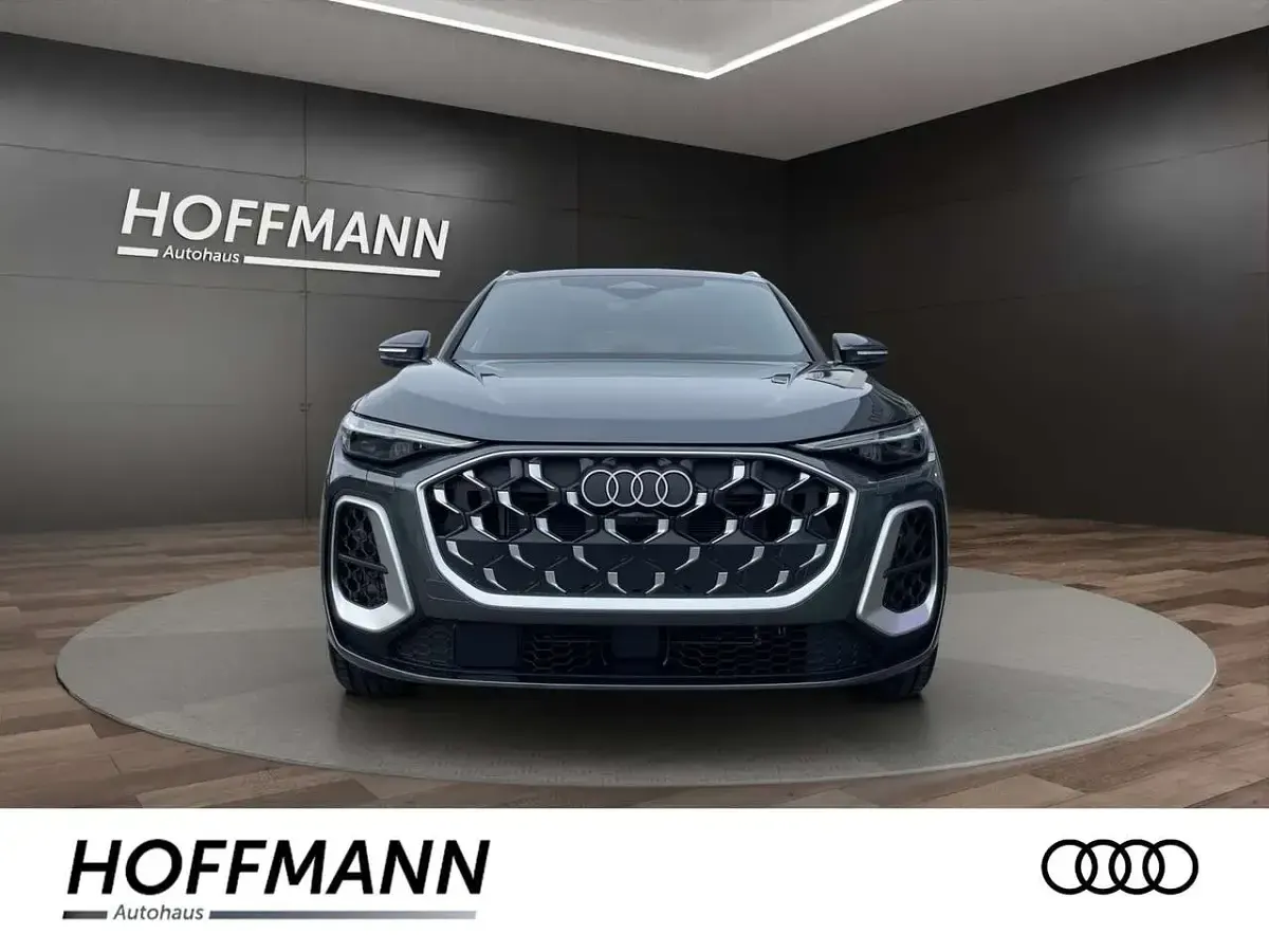 Gebraucht Audi SQ5 367 PS (269 kW) 2026 Daytonagrau perleffekt SUV