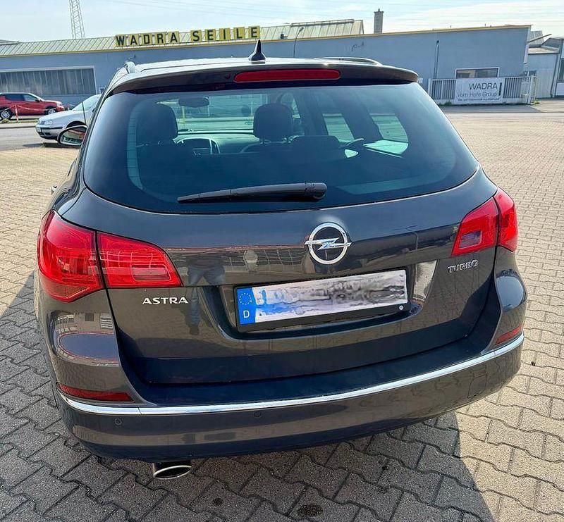 Gebraucht Opel Astra Energy 170 PS (125 kW) 2014 Schwarz Kombi