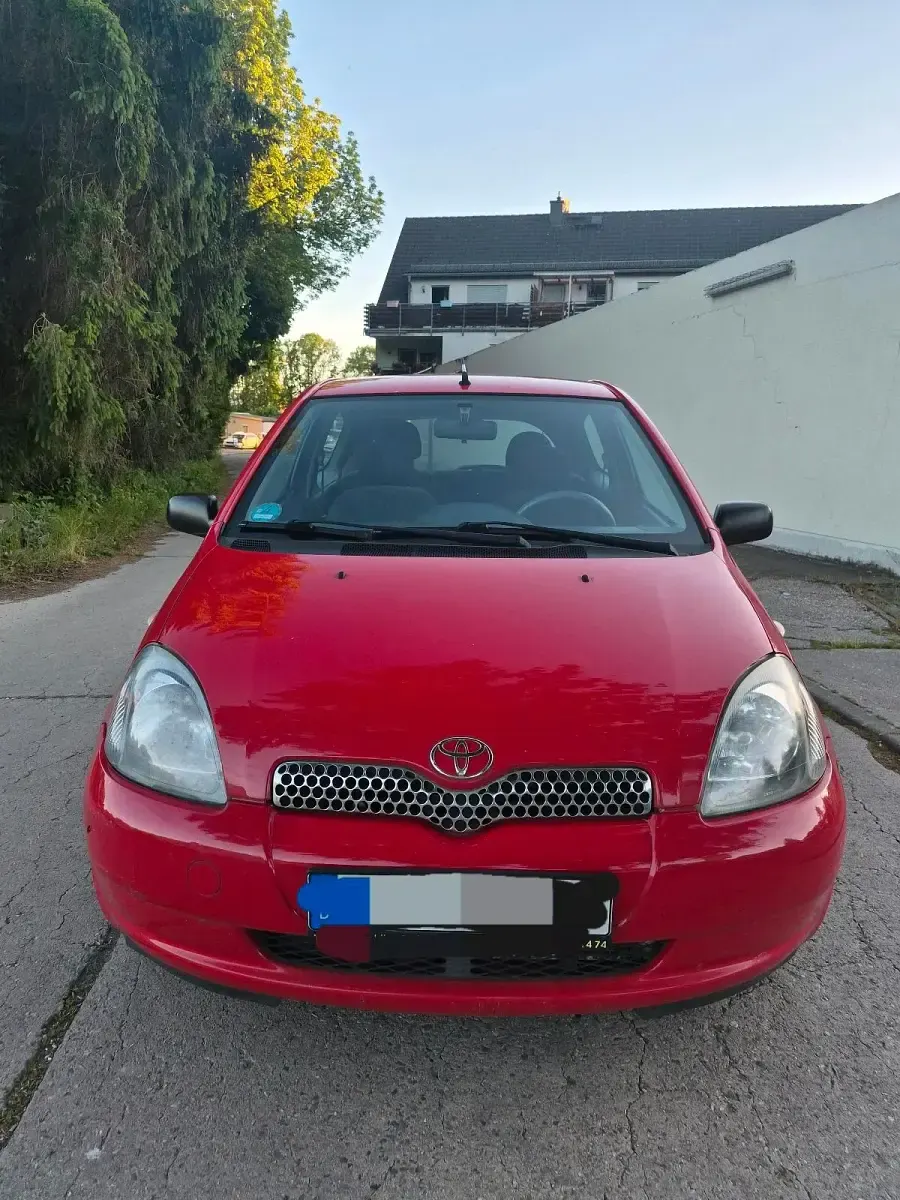 Gebraucht Toyota Yaris 86 PS (63 kW) 2002 Rot Kleinwagen