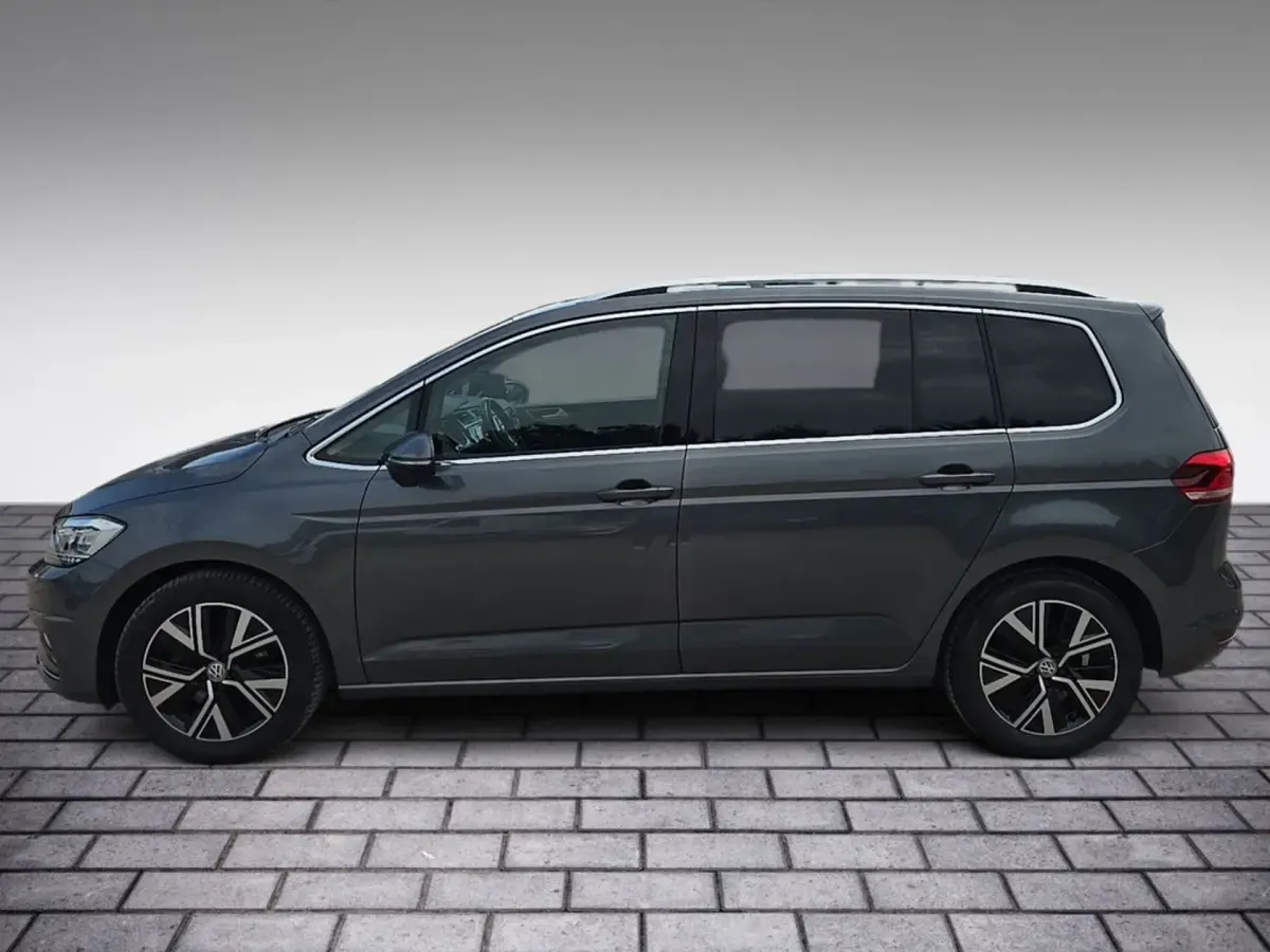 Gebraucht VW Touran Highline 150 PS (110 kW) 2020 Grau Van / Kleinbus