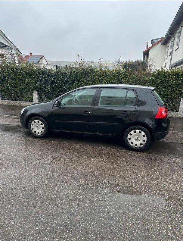 Gebraucht VW Golf IV 75 PS (55 kW) 2004 Schwarz Limousine